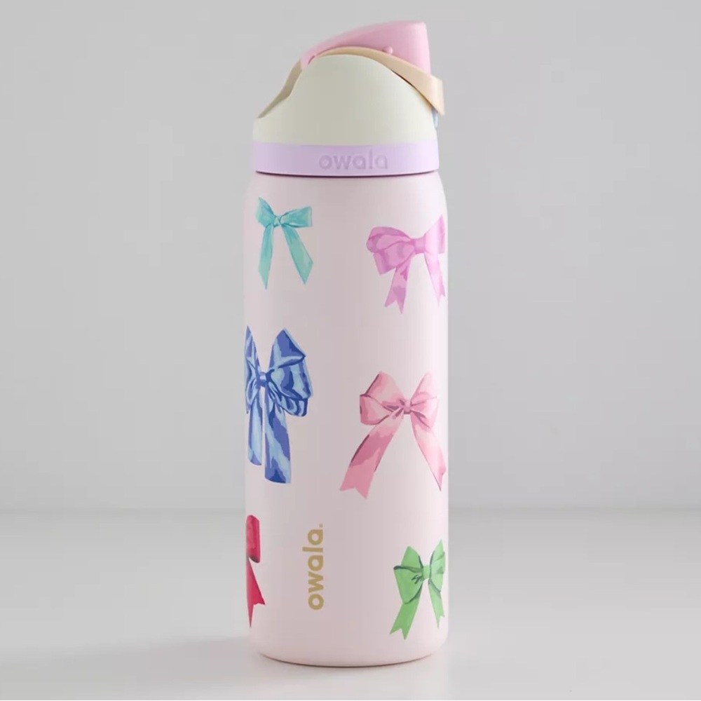 Owala FreeSip 32 oz Water Bottle loveshackfancy bow limited